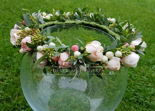 Wianki i bukieciki komunijne z żywych kwiatów Łódź i okolice