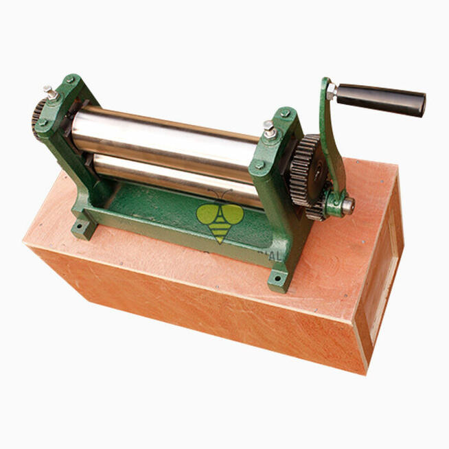 Walce gładkie do produkcji węzy pszczelej o napędzie ręcznym