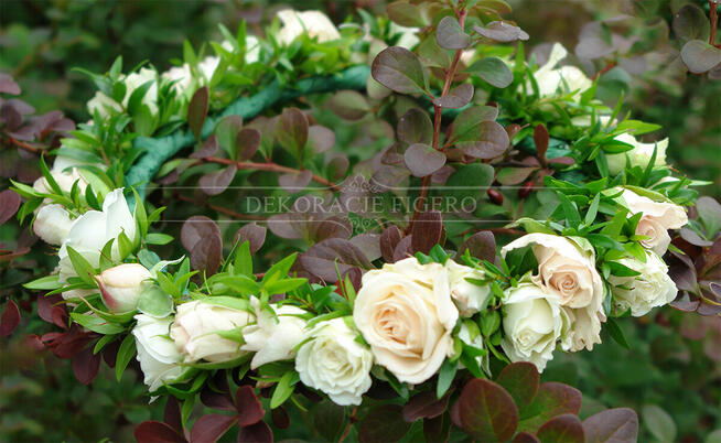 Wianki i bukieciki komunijne z żywych kwiatów Łódź i okolice