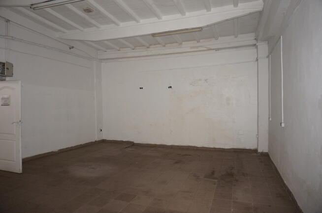 Do wynajęcia magazyn z rampą