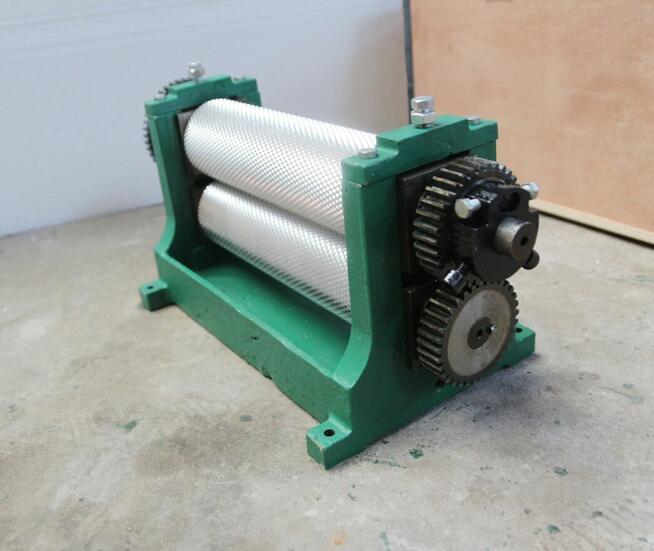 Walce grawerowane komórki 4,9 mm do produkcji węzy pszczelej