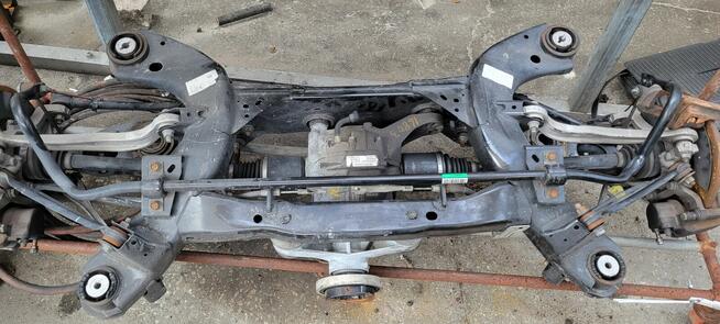 Dodge challenger , Mustang czesci