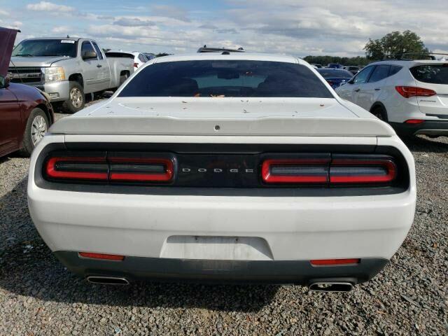 Dodge challenger , Mustang czesci