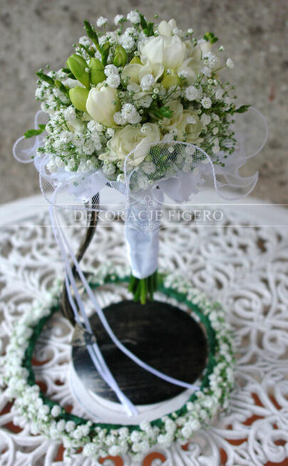 Wianki i bukieciki komunijne z żywych kwiatów Łódź i okolice