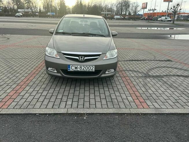 Honda City 1.4 benzyna gaz. 2007. Komplet opon zimowych