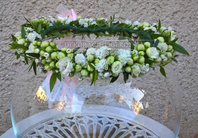 Wianki i bukieciki komunijne z żywych kwiatów Łódź i okolice