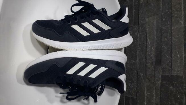 Adidas oryginalne buty sportowe 38,5 Stan bardzo dobry