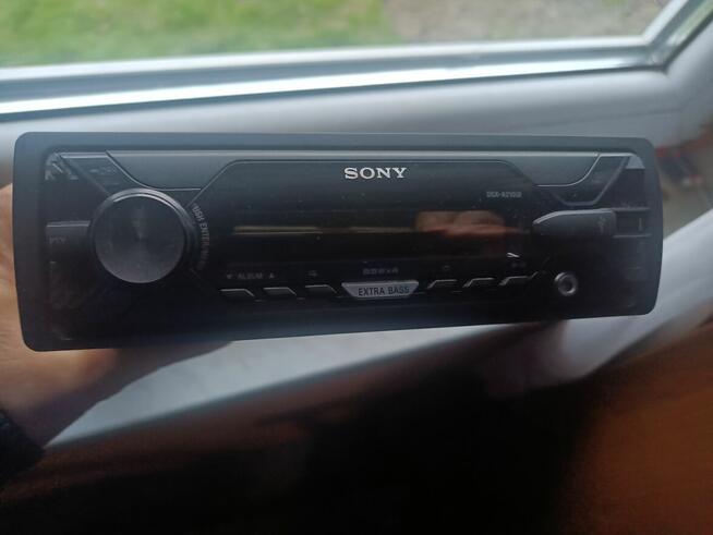 Sprzedam radio samochodowe Sony.