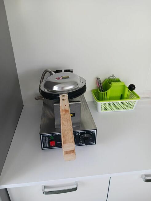 Wynajmę wraz z miejscem Przyczepa gastronomiczna lody gofry