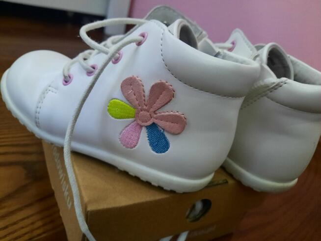 Buty dla dziewczynki