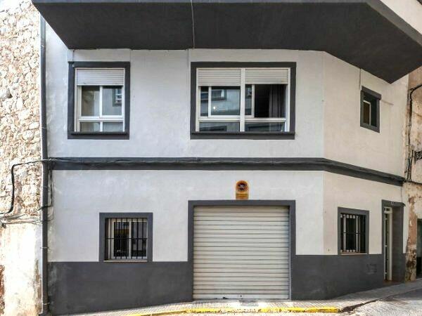 HISZPANIA - COSTA BLANCA - KAMIENICA Z GARAŻEM -