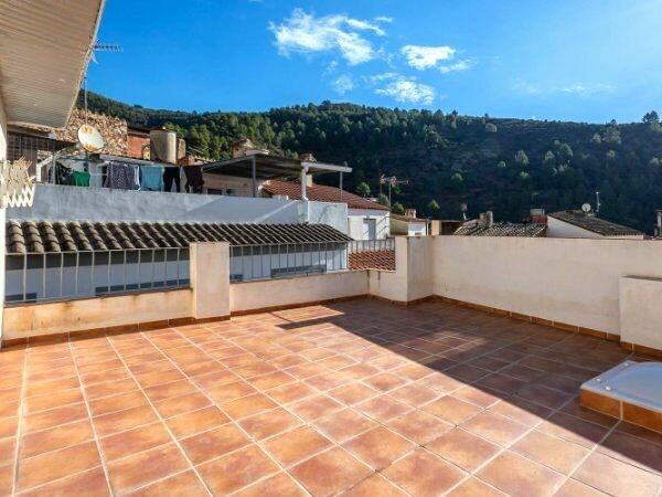 HISZPANIA - COSTA BLANCA - KAMIENICA Z GARAŻEM -