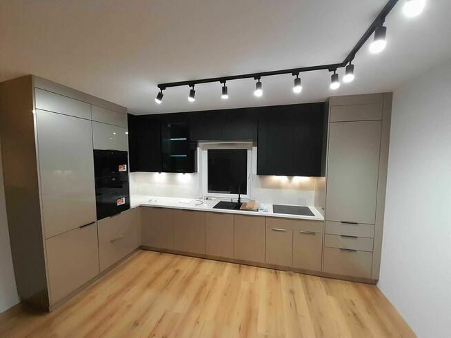 Montaż mebli kuchennych\\AGD