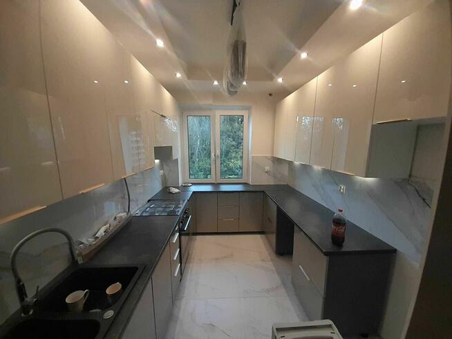 Montaż mebli kuchennych\\AGD