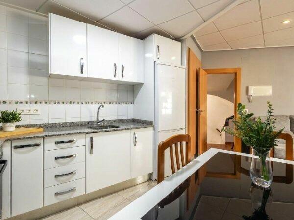 HISZPANIA - COSTA BLANCA - KAMIENICA Z GARAŻEM -