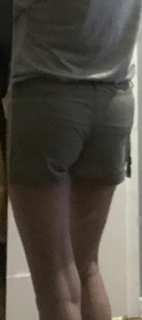 Krótkie spodenki motivi roz. 38