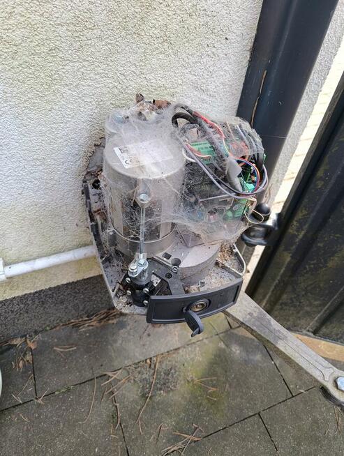 SPRZEDAŻ MONTAŻ ORAZ SERWIS AUTOMATYKI BRAMOWEJ, SERWIS BRAM