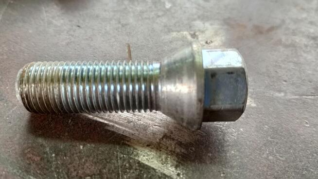 dystanse do felg i śruby