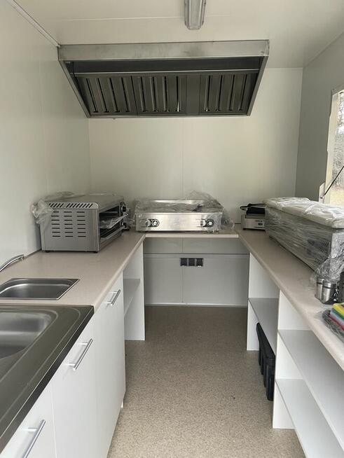 Przyczepa gastronomiczna 3,5m NOWA
