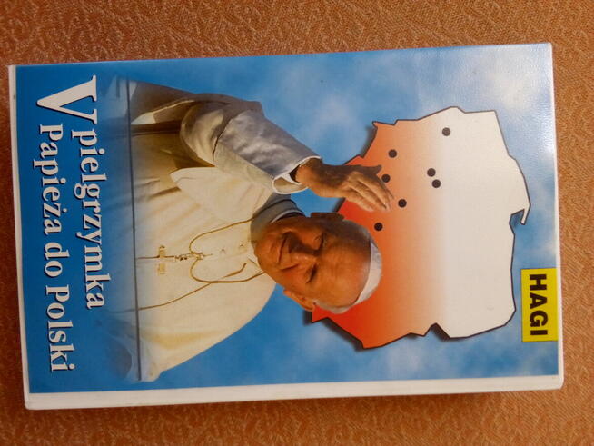 Wyprzedaż kaset i płyt z muzyką, z filmem plus inne