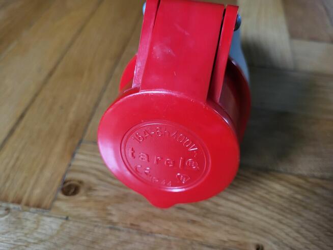 Gniazdo siłowe stałe 16A, 400V, IP44, 5P Tarel