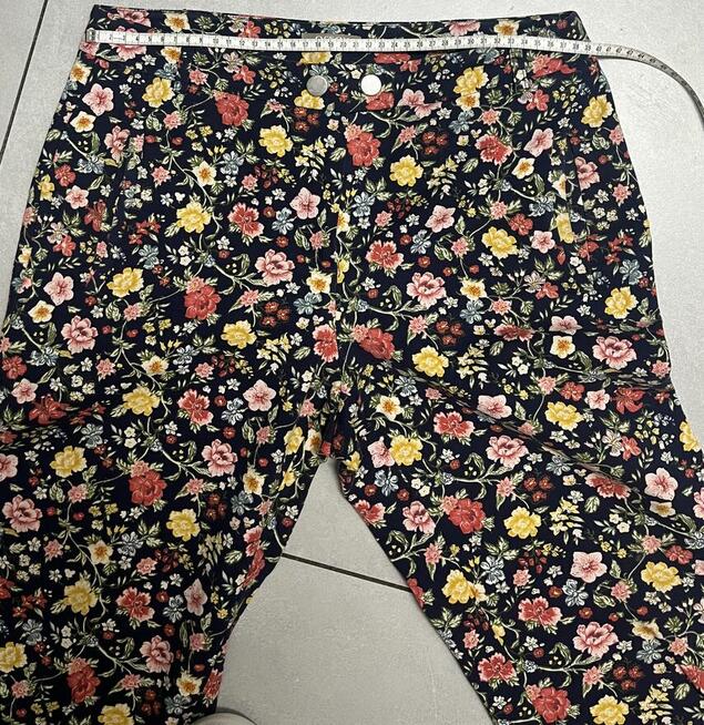 Kwieciste spodnie Orsay roz. 38