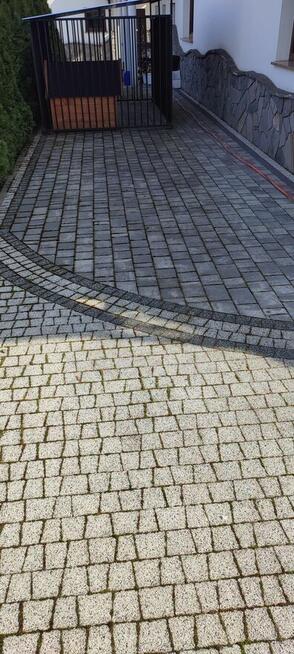Mycie/czyszczenie kostki brukowej