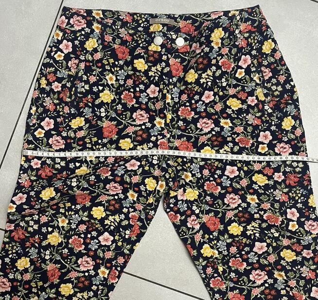 Kwieciste spodnie Orsay roz. 38