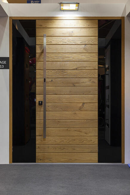 Okna , drzwi, bramy garażowe , podłogi, schody , tapety