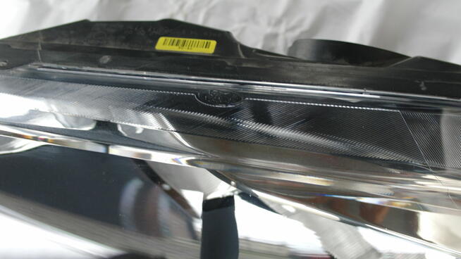Lampa przednia Lewa - Ford Fiesta MK7 08-13r