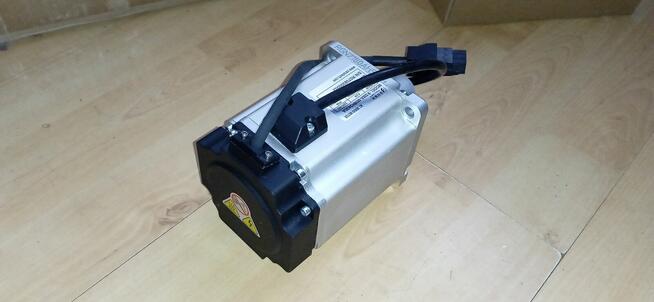 Servo motor servo silnik 0,75 kW RSMA-M08H2430A + sterownik