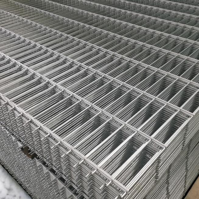 Panele siatki ogrodzeniowe 2D