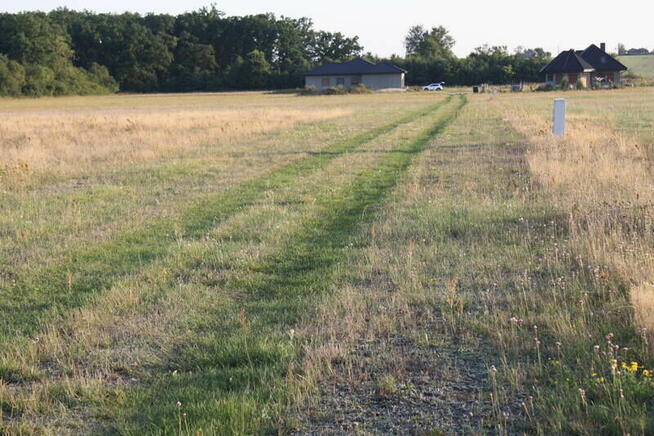 Działki budowlane (wiejskie tereny)
