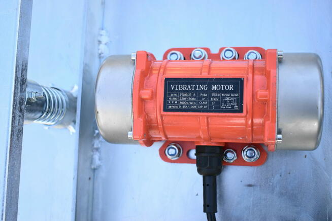 Stół wibracyjny 620x500