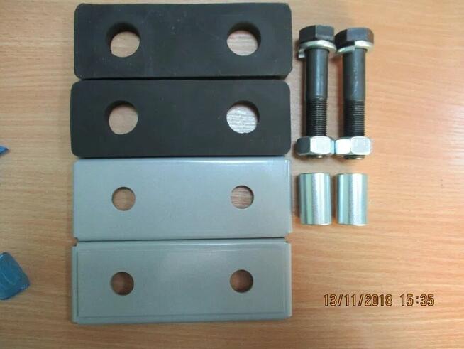 Amortyzatory zawieszenia silnika w ładowarce ł 34