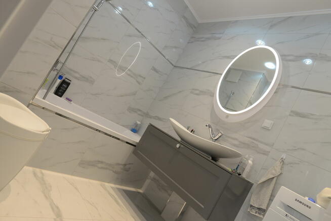 Kompleksowe remonty, glazurnik, malowanie, gładzie, panele,..