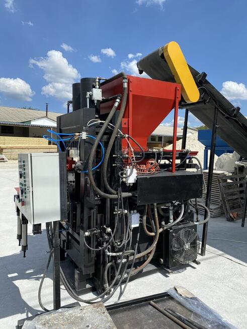 Prasa hiper-500AT do produkcji cegieł, bloczków, kostki bruk