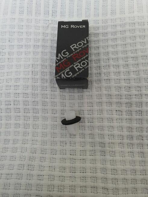 NOWE SPINKI TYLNEJ LAMPY KOMBI ROVER 75 MG ZT XFR000021 !!!