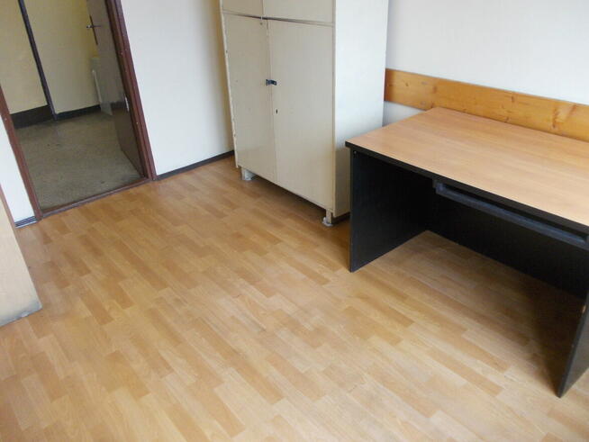 PKS S.A. w Kłodzku wynajmie pomieszczenie biurowe 10,26 m2