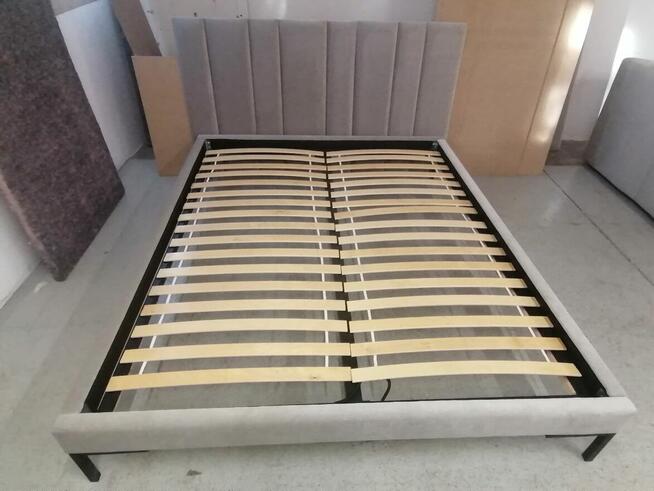 Łóżka sypialniane tapicerowane