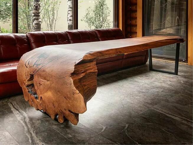 Specjalny stół z drewna grabowego dla 12 osób