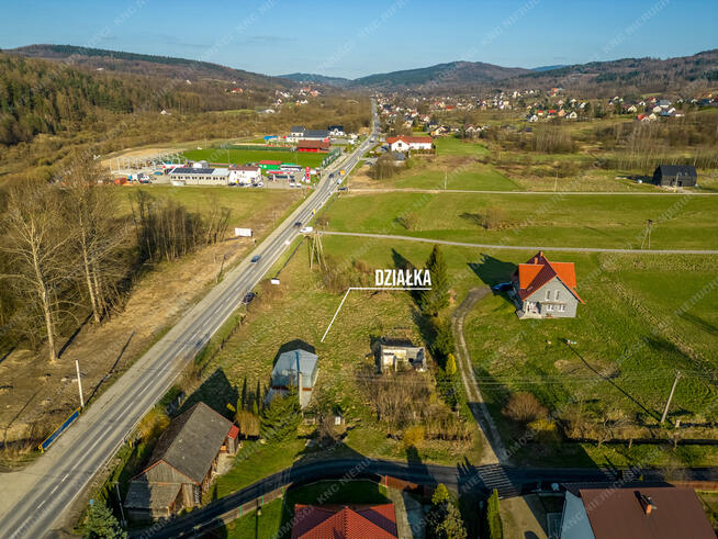 Działka usługowa z pozwoleniem na budowę budynku