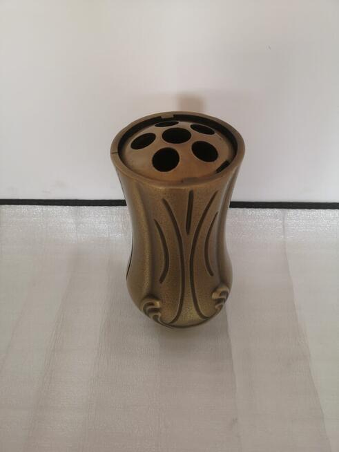 Sprzedam wazon nagrobny na kwiaty