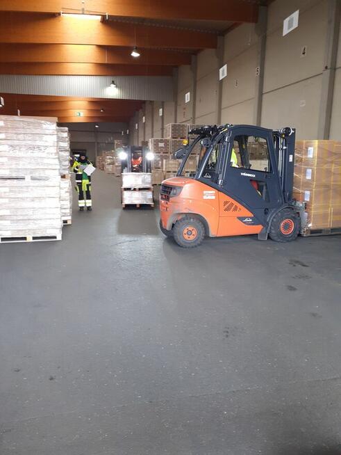 Szukam D.płatnej pracy na wózek widłowy w DE