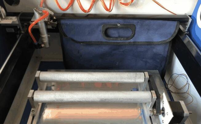 Nowe urządzenie grawerująco wycinające - laser