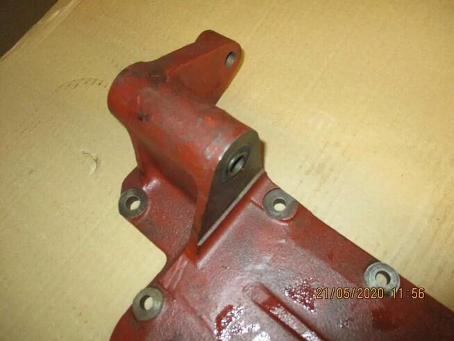 Pokrywa boczna przednia silnika SW 680 do mocowania alterna