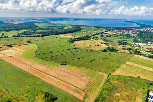 Działki pod studium około 1000 metrów od plaży