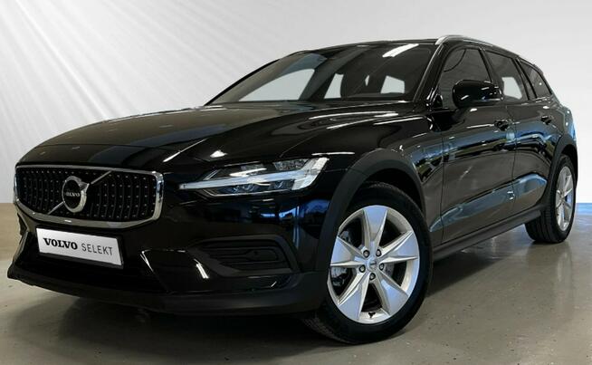 Volvo V60 Cross Country B4 AWD Core