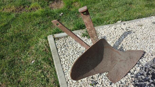 Pług do traktora/glebogryzarki