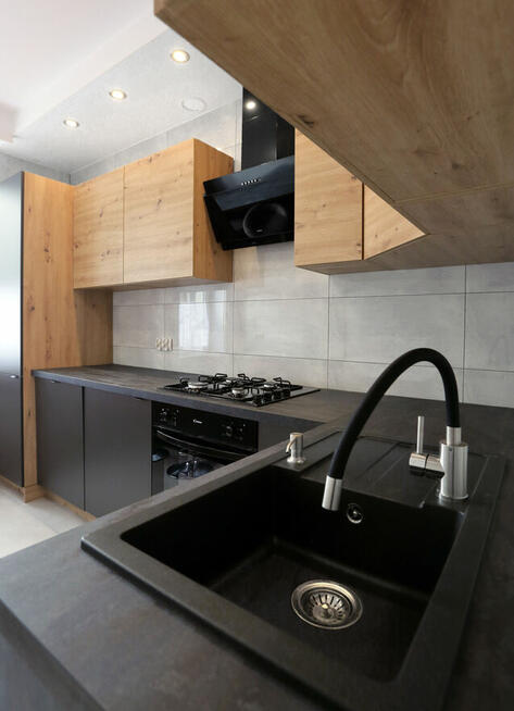 Sprzedam mieszkanie 51 m2. Kraków, os. Hutnicze. Parter.